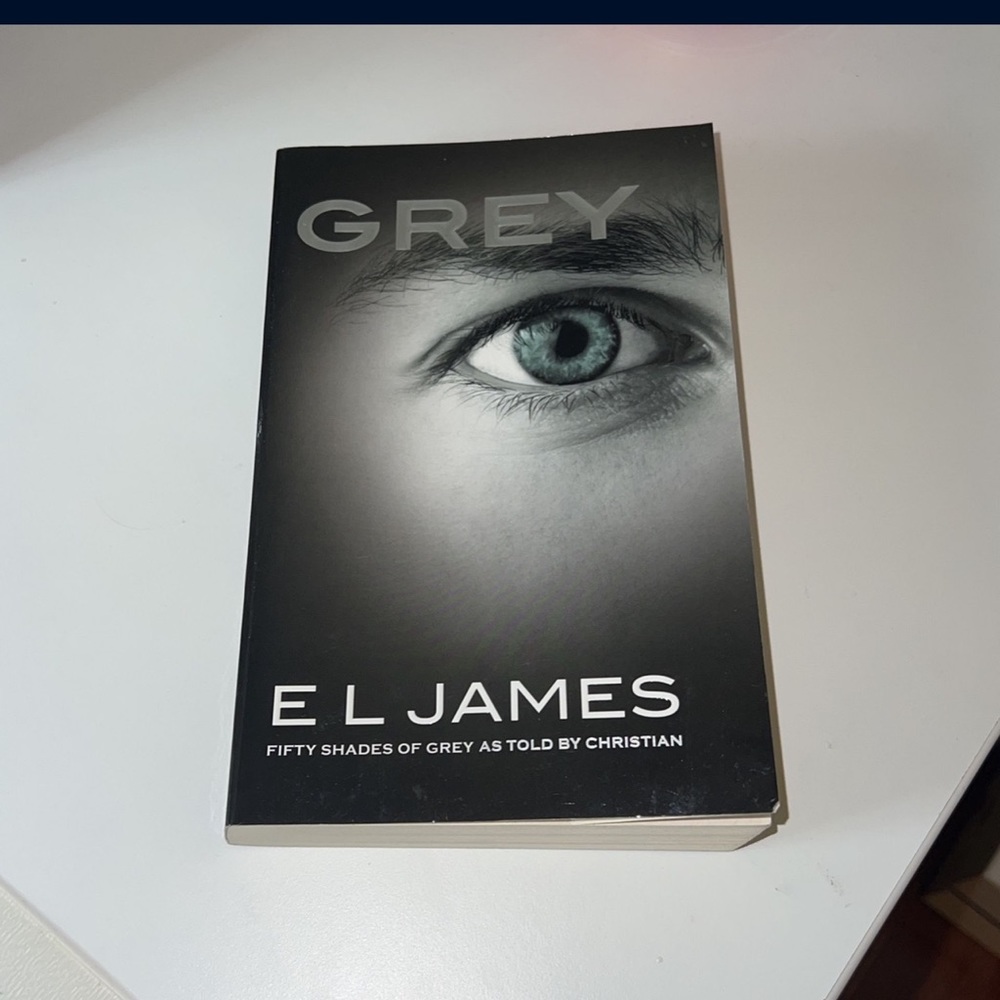 Grey by E.l James